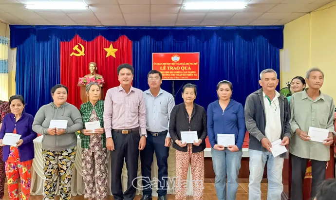 Hưng Mỹ trao quà hỗ trợ hộ nghèo, cận nghèo bị ảnh hưởng thiên tai