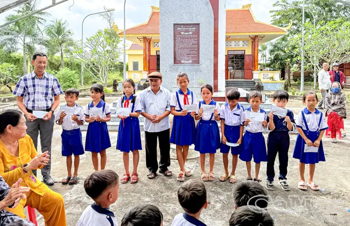 Tiếp nối tấm lòng Võ Văn Kiệt với học sinh nghèo U Minh