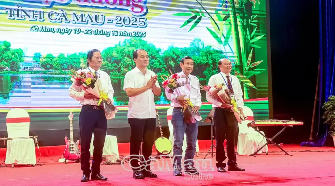 79 thí sinh tham gia Liên hoan Đờn ca tài tử học đường