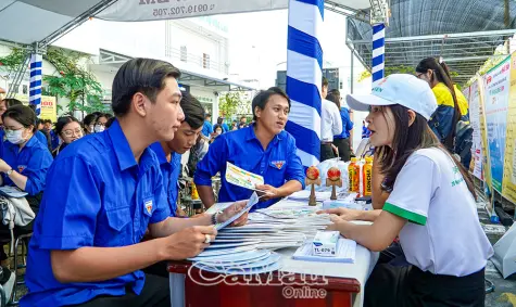 Cầu nối đưa người lao động trở lại thị trường việc làm