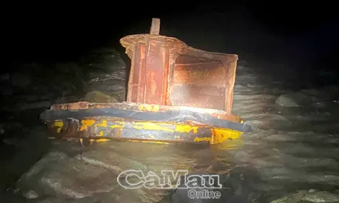 Phát hiện nhóm đối tượng nghi vấn cắt phá phao neo đậu tàu thuyền tại Hòn Khoai