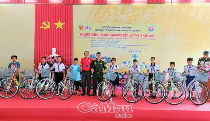 Ấm áp nghĩa tình đồng đội