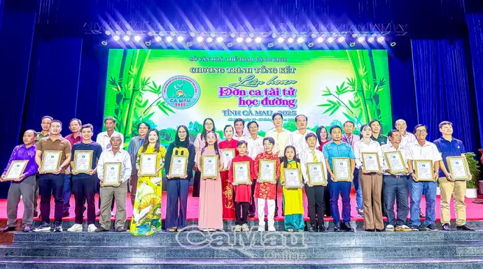 Tài năng nhí toả sáng tại Liên hoan Nghệ thuật Đờn ca tài tử học đường