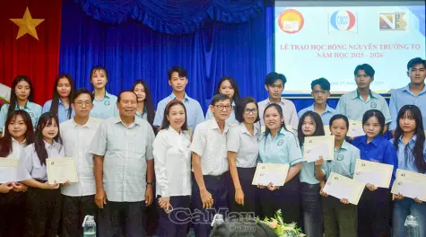 Trao 28 suất học bổng Nguyễn Trường Tộ cho sinh viên Cà Mau