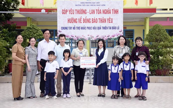 Tiếp nhận gần 400 triệu đồng ủng hộ đồng bào bị thiên tai