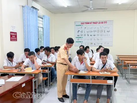 Công an tỉnh Cà Mau sẽ tổ chức 13 kỳ sát hạch giấy phép lái xe trong tháng 1/2026