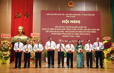 Gặp gỡ các thế hệ đại biểu Quốc hội nhân kỷ niệm 80 năm Ngày Tổng tuyển cử đầu tiên