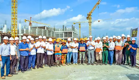 Bí thư Tỉnh uỷ Nguyễn Hồ Hải thăm, động viên lực lượng thi công Bệnh viện Đa khoa Cà Mau