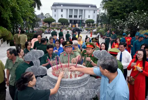 Khơi dậy tinh thần “lấy dân làm gốc”