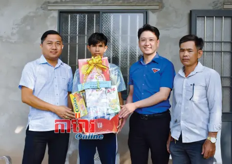 យកចិត្តទុកដាក់ និងលើកទឹកចិត្តយុវជន Khmer ឱ្យចូលបម្រើកងទ័ព