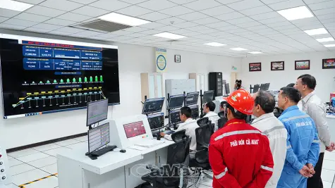 Đạm Cà Mau chạm mốc 12 triệu tấn Urea