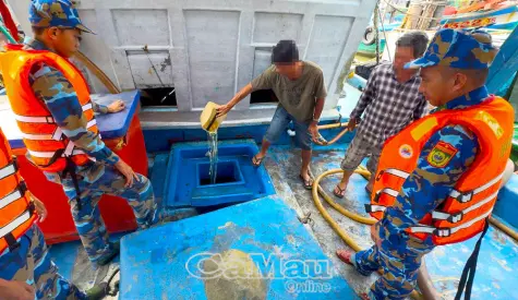 Phát hiện tàu vận chuyển hơn 100.000 lít dầu DO trái phép