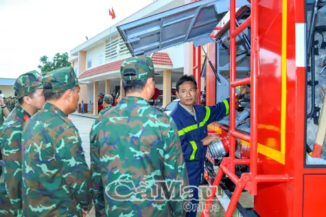 Nâng cao nghiệp vụ chữa cháy cho cán bộ, chiến sĩ
