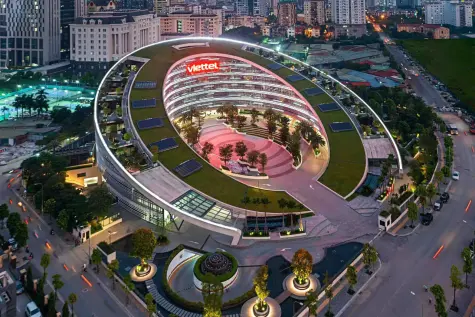 Viettel thu về kỷ lục 220 nghìn tỷ năm 2025