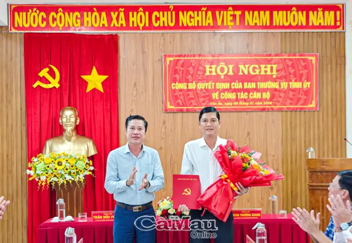 Kiện toàn đội ngũ cán bộ lãnh đạo tại các xã