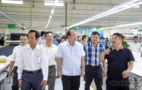 Nâng cao kỷ cương, đoàn kết nội bộ để thực hiện thắng lợi Nghị quyết Đại hội