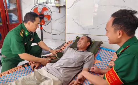 Cứu nạn thành công 3 ngư dân trên tàu cá bị chìm tại vùng biển Gành Hào