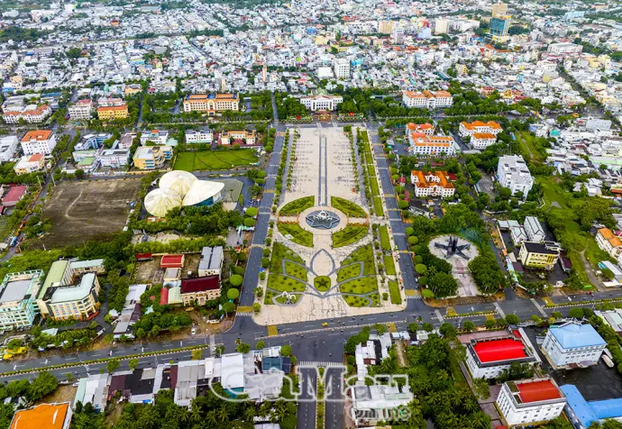 Sôi nổi thi đua, dâng quà đại hội