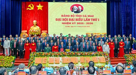 Vững tin dưới cờ Đảng: Cà Mau sẵn sàng đóng góp cho những quyết sách chiến lược tại Đại hội XIV