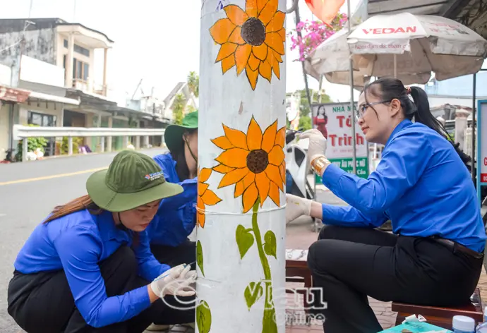 Sức trẻ dệt sắc xuân