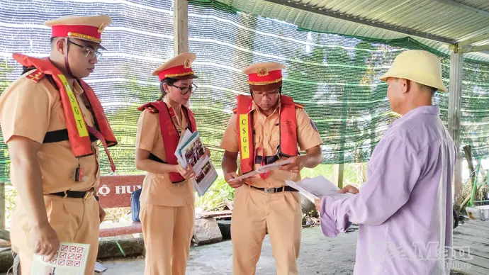 Giao thông thuỷ an toàn, phục vụ Nhân dân đi lại dịp Tết