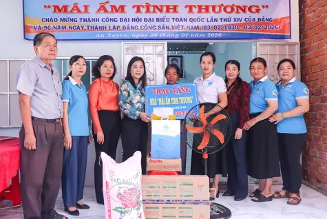 Trao mái ấm, tiếp thêm niềm tin cho phụ nữ khó khăn