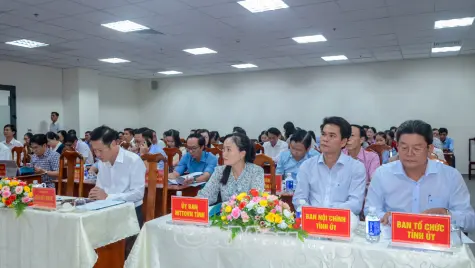 Xây dựng đội ngũ cán bộ, công chức, viên chức dám nghĩ, dám làm, dám chịu trách nhiệm