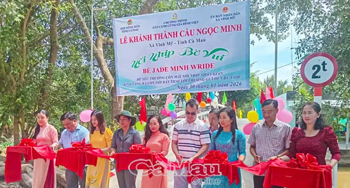 Khánh thành cầu nối giao thông 4 ấp của xã Vĩnh Mỹ