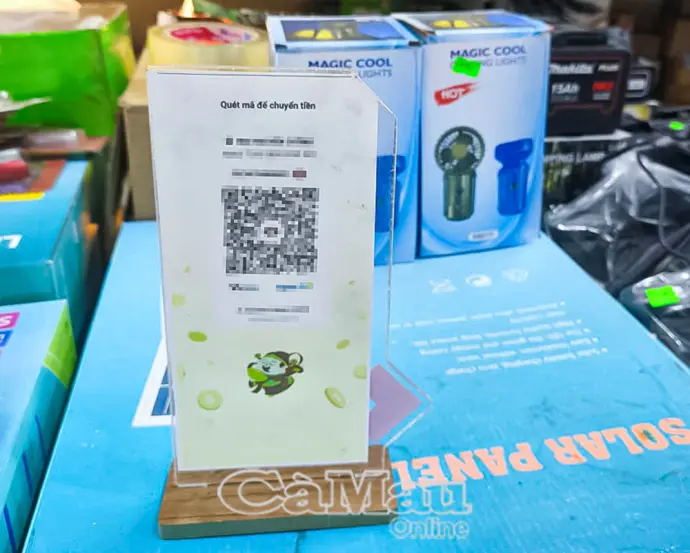 Người dân dần quen với chi tiêu số