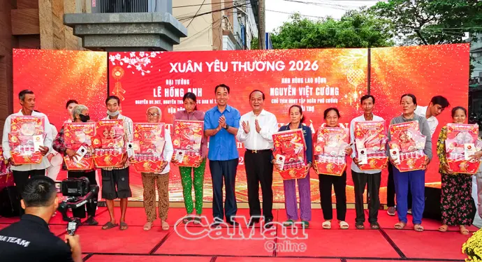 Tết ấm yêu thương