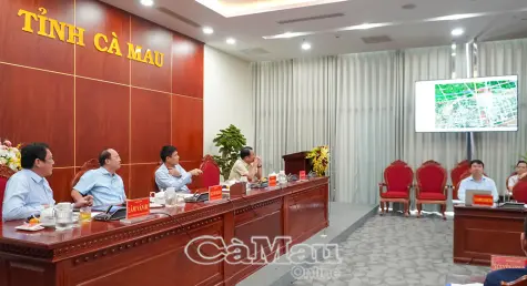 Bộ Xây dựng làm việc với tỉnh Cà Mau về phát triển hạ tầng giao thông