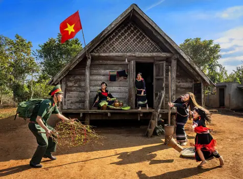 Yêu khoảnh khắc đời thường