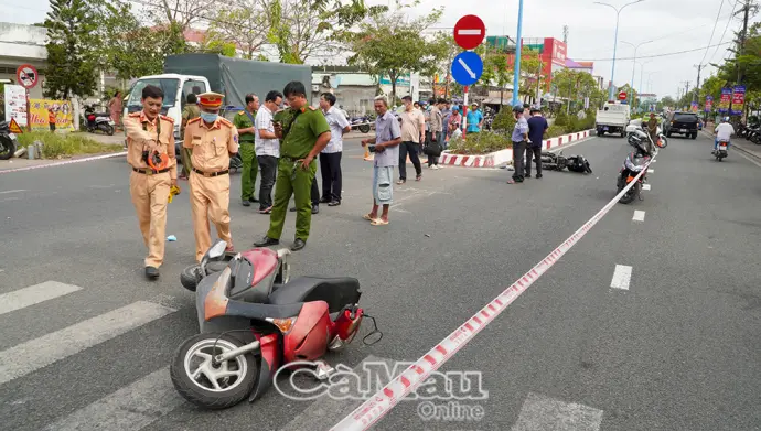 2 mô tô chạy cùng chiều va chạm, 1 người tử vong tại chỗ