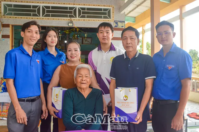 Hành trình “Về nghe Mẹ kể”