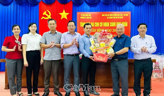 Tết ấm tình đồng hương