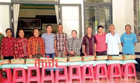 លេខាសាខាបក្សអស់ពិចិត្តដើម្បីប្រជាជន