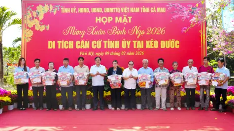 Ấm áp nghĩa tình tại vùng căn cứ cách mạng