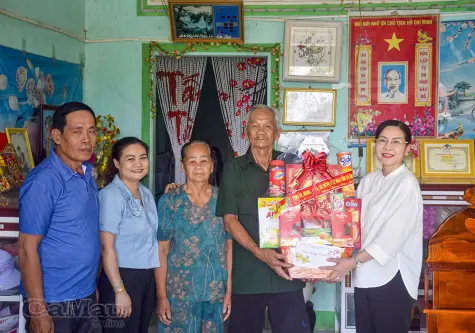 Tri ân các Mẹ Việt Nam Anh hùng, người có công với cách mạng