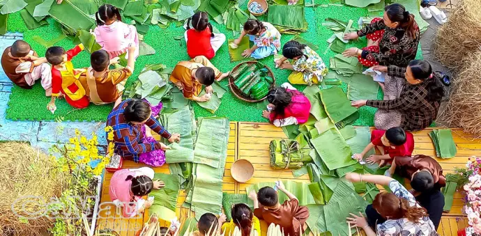 Học đường rộn ràng sắc xuân