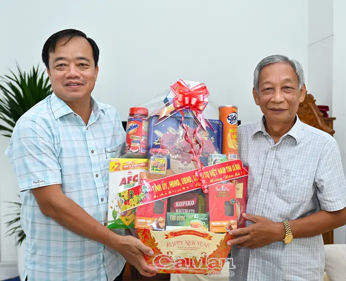 Tri ân các thế hệ lãnh đạo đi trước