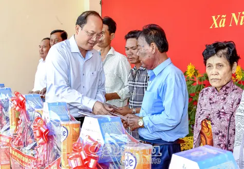 Bí thư Tỉnh uỷ thăm và chúc Tết tại Di tích căn cứ Cái Chanh