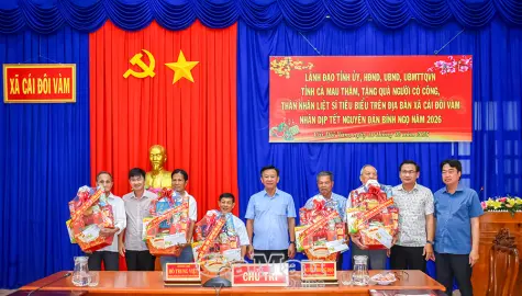 Tri ân các Mẹ Việt Nam anh hùng và thương, bệnh binh