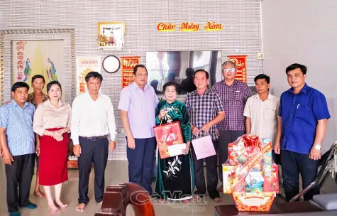 Lãnh đạo tỉnh thăm, chúc Tết mẹ VNAH và thương binh