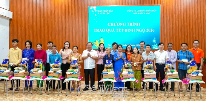 Tết ấm áp từ nghĩa tình sẻ chia