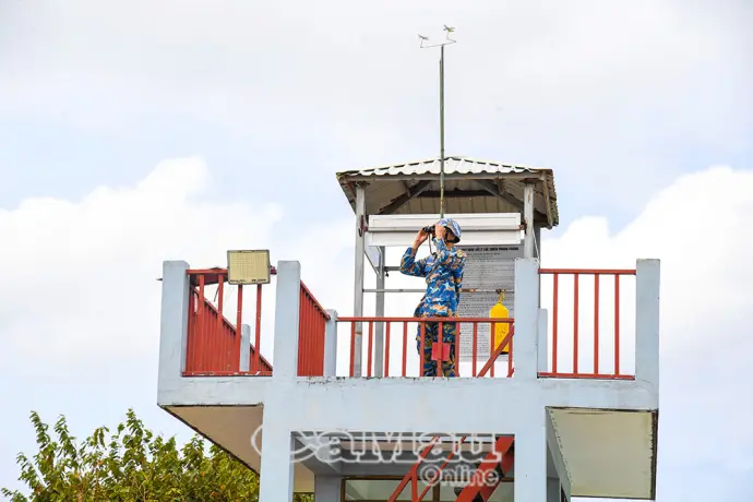 Xuân trên trận địa canh trời