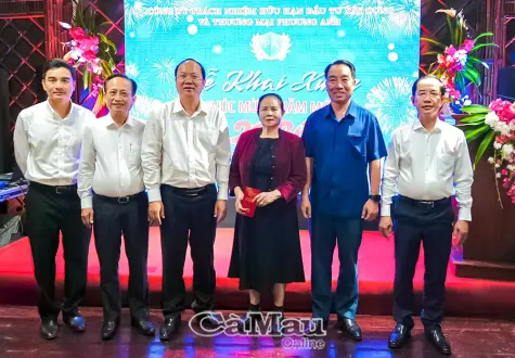 Lãnh đạo tỉnh dự Lễ Khai xuân tại Điện gió Hoà Bình 1