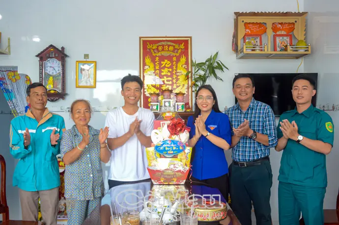 Hậu phương vững chắc, tân binh vững tin lên đường