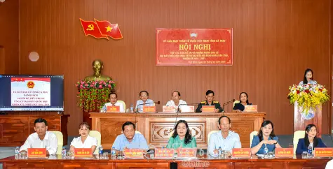 Ứng cử viên đại biểu Quốc hội và HĐND tỉnh tiếp xúc cử tri xã Thới Bình