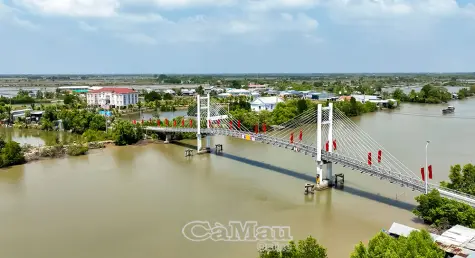 Ðất Mới chuyển mình