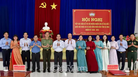 Ứng cử viên tiếp xúc, gặp gỡ cử tri